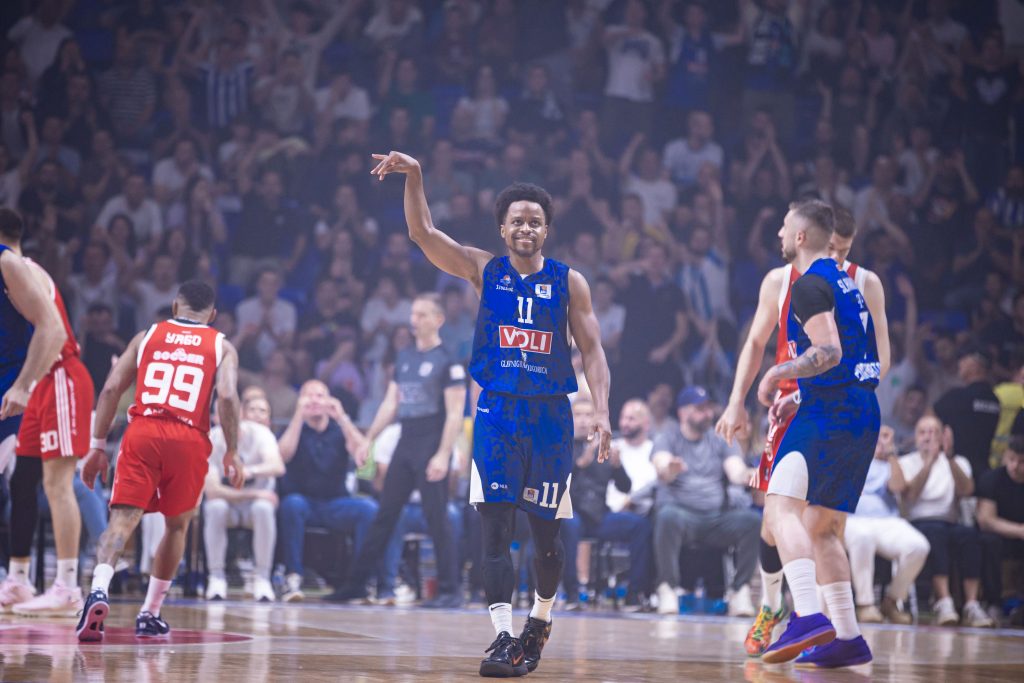 Budućnost VOLI pregazila Crvenu Zvezdu