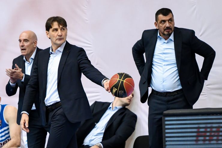 NEBOJŠA BOGAVAC OSTAJE NA KLUPI ASA BASKETA