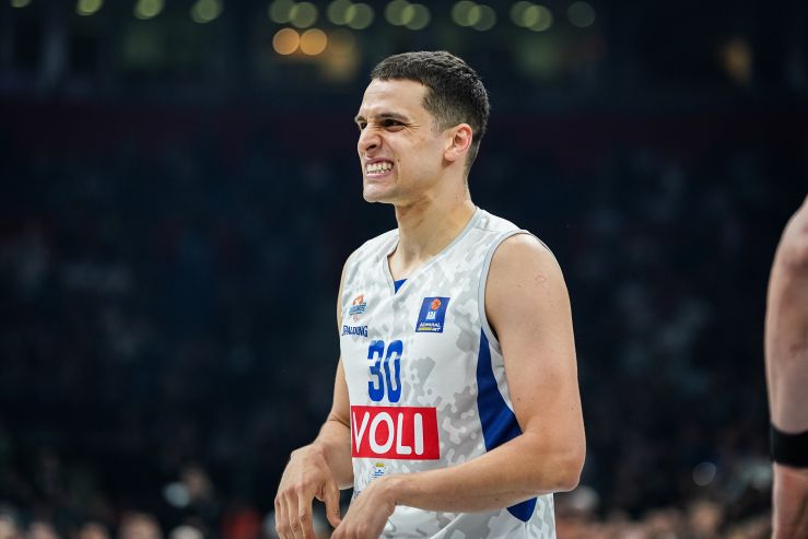 Petar Popović u Iliriji